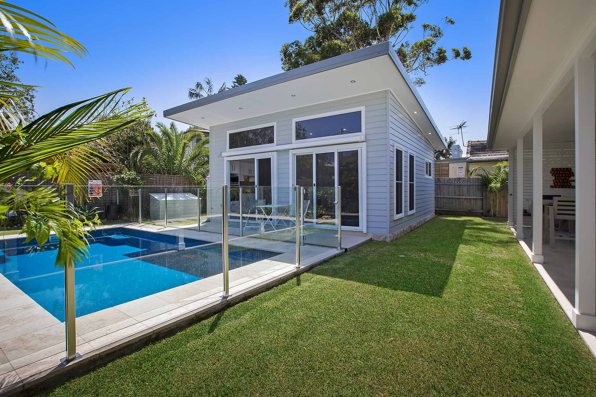 backyard-grannys-pool-house